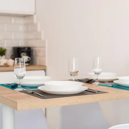Rent Like - śniadeckich 17a * Warschau